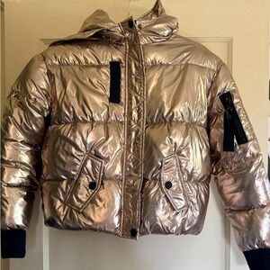 Fashion Nova Metallic Gold Cropped Puffer Jacket Detachable Hood. EUC - XS